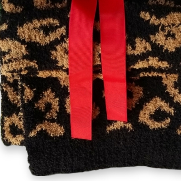 Women's Hat & Skarf Set - Picture 10 of 12